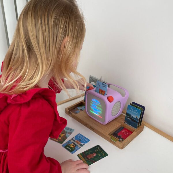Yoto card reader stand and charging dock
