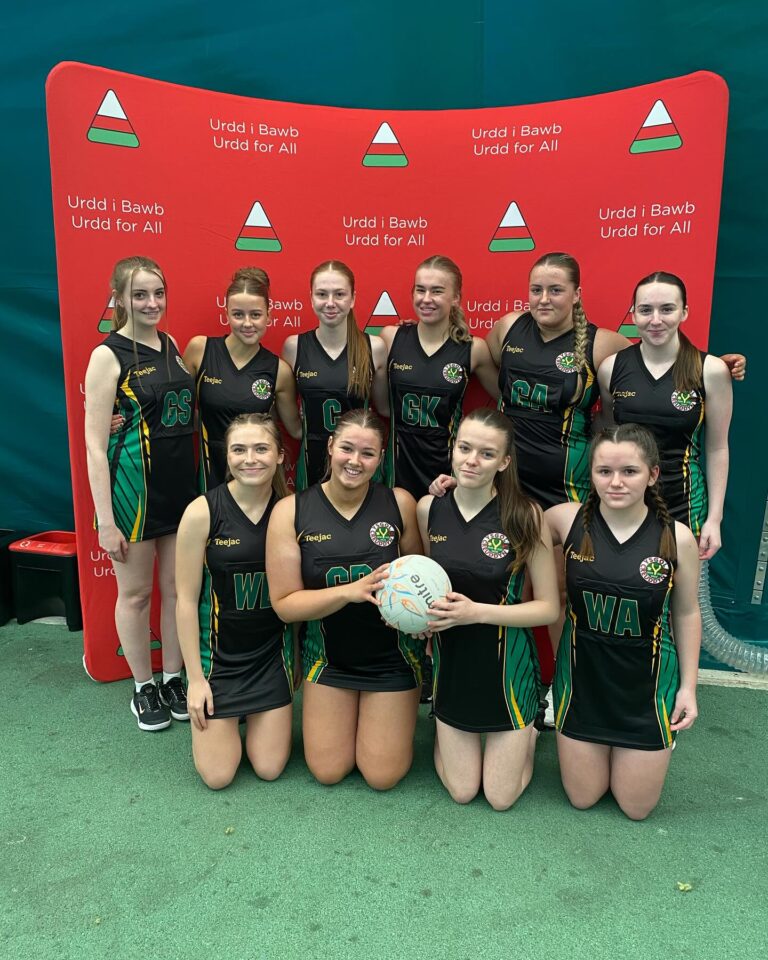 Creuddyn Netball team