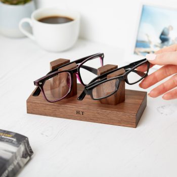Personalised Walnut Double Glasses stand MijMoj